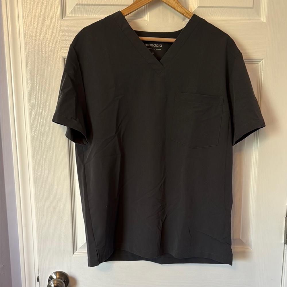 Mandala Men’s Gray Scrub Top—never worn